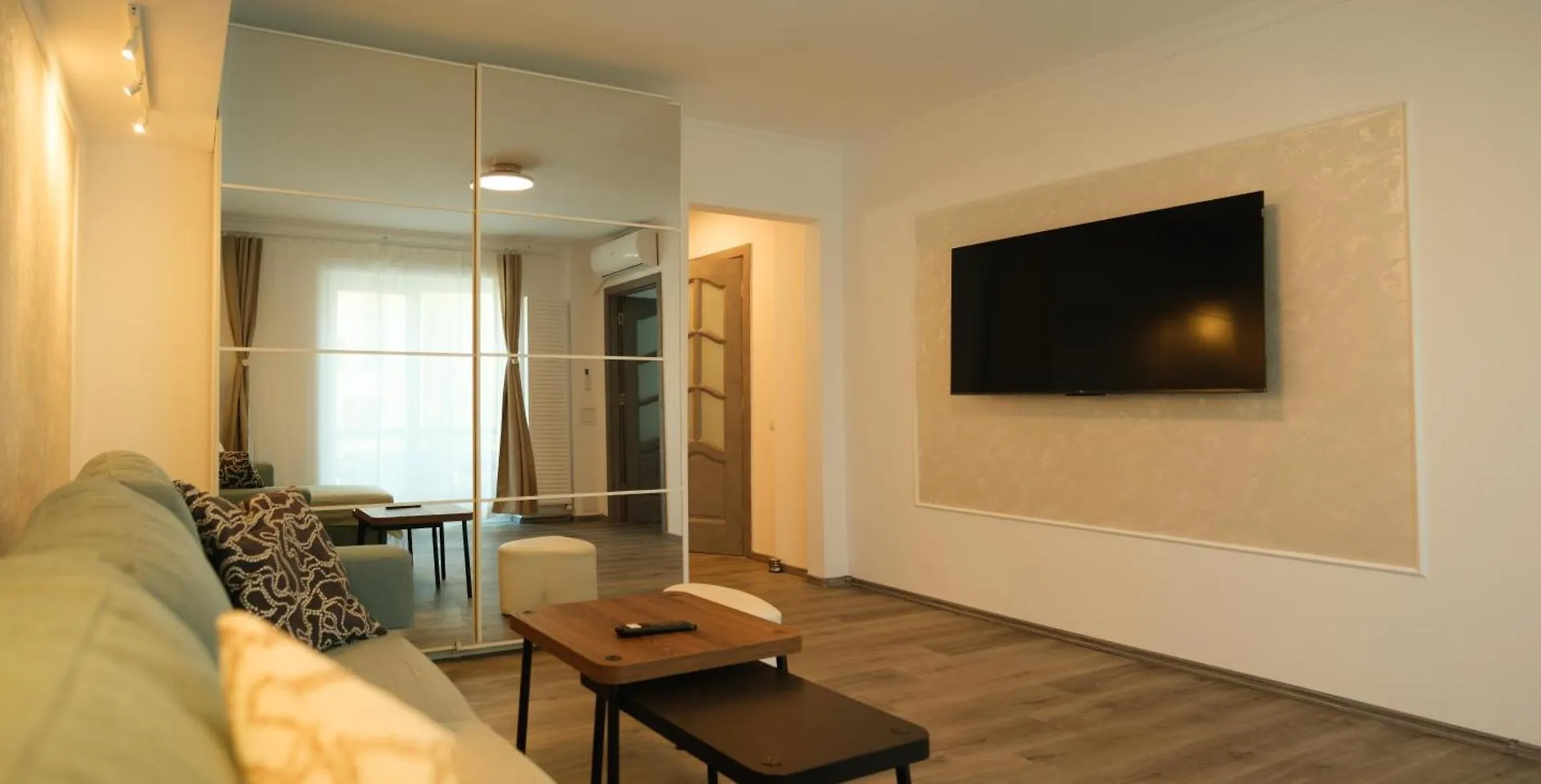 University Square Apartment 부쿠레슈티